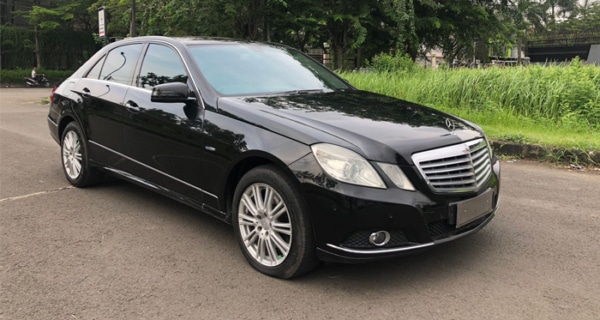 Location de voitures de luxe Mercedes-Benz E250 - Bali
